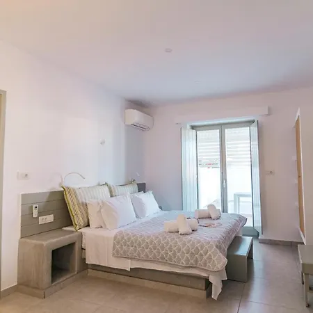 Olive Garden Luxury Apartment Angairia