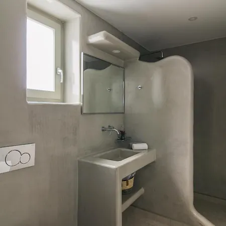 Olive Garden Luxury Apartment Angairia