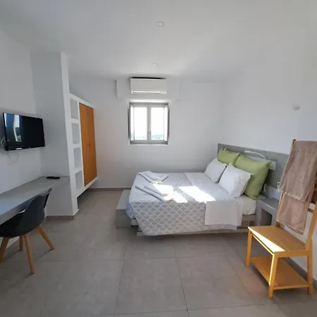 Olive Garden Luxury Apartment