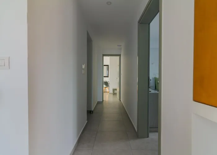 Olive Garden Luxury アパート